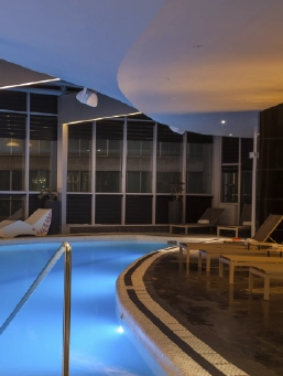 on-vacation-panama-hotel-Las Americas Golden Tower