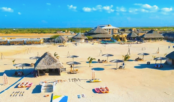 On Vacation Ecuador - Destino La Guajira Hotel Wayira vista general del hotel