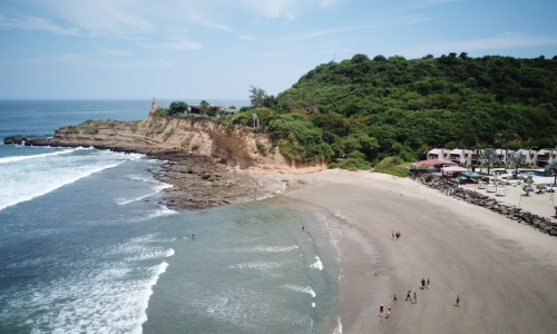 On Vacation - Destino Nacional Monta&ntilde;ita Ecuador