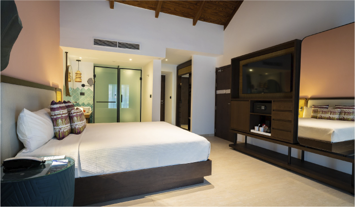 The room has: air conditioning, private bathroom and satellite TV.                Triple