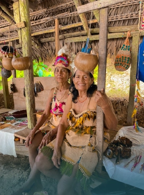 Descubre la riqueza cultural de Colombia a trav&eacute;s de esta  visita. As&iacute; podr&aacute;s adentrarte en su historia y sabidur&iacute;a ancestral.  Costo adicional
Visita comunidad ind&iacute;gena arara