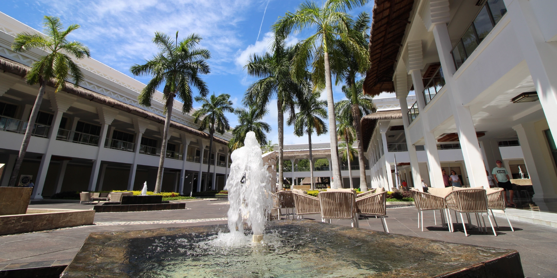 on-vacation-colombia-destination-cancun-hotels-princess-hotel-source