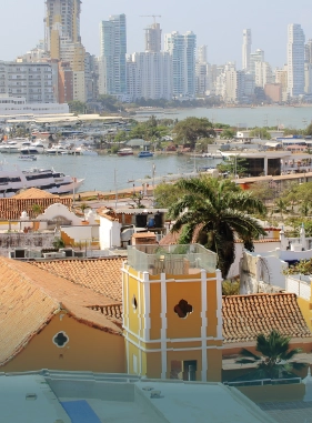 Con su estilo barroco y balcones de madera este edificio fue sede del Tribunal de Penas del Santo Oficio, que juzgaba los delitos contra la fe y ahora tu lo puedes recorrer.
Costo adicional
PALACIO DE LA INQUISICI&Oacute;N