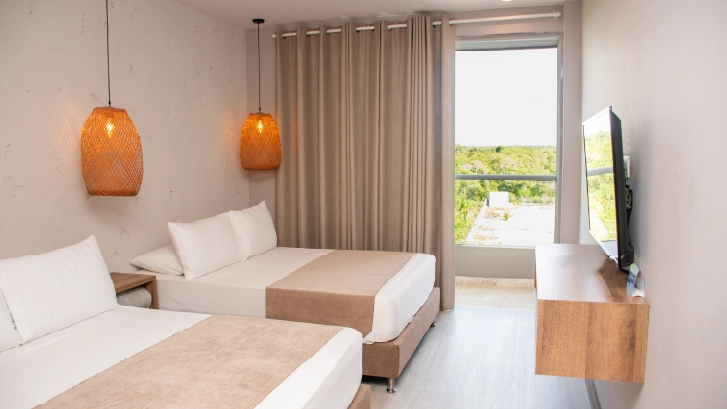 Cuentan con: aire acondicionado, ba&ntilde;o privado, TV por cable y habitaciones tipos matrimoniales o familiares.
SUPERIOR CUADRUPLE