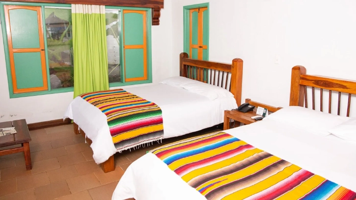 Caba&ntilde;as independientes con una decoraci&oacute;n aut&oacute;ctona de la regi&oacute;n cafetera.
Superior campestre (25 m2)