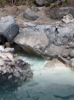 Descubre un lugar entre las monta&ntilde;as del paisaje cultural cafetero donde te sentir&aacute;s tranquilo y te conectar&aacute;s con la naturaleza.
Aguas calientes