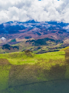 Es el volc&aacute;n nevado m&aacute;s imponente y accesible del pa&iacute;s, en&aacute;morate de esta maravilla natural.
Nevado del Ruiz