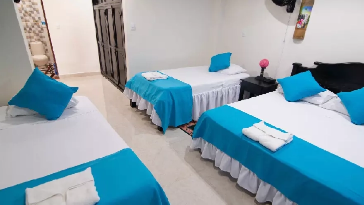 on-vacation-colombia-destination-eje-cafetero-hotel-tucanes-quadruple-room