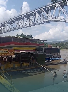 El Embarcadero Tur&iacute;stico de Girardot, sobre el r&iacute;o Magdalena, ofrece paseos en lancha, planchones y
recorridos para disfrutar del
paisaje y la brisa tropical.
Costo adicional
EMBARCADERO TUR&Iacute;STICO
