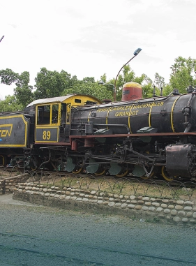 El Parque de la Locomotora
en Girardot es un ic&oacute;nico
espacio hist&oacute;rico y cultural,
con &aacute;reas verdes, la antigua
m&aacute;quina de tren y un
ambiente familiar.
Costo adicional
PARQUE DE LA LOCOMOTORA