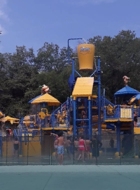 Piscilago, uno de los parques acu&aacute;ticos m&aacute;s grandes de Colombia, ofrece toboganes, piscinas, zool&oacute;gico y diversi&oacute;n familiar cerca de Girardot.
Costo adicional
PISCILAGO