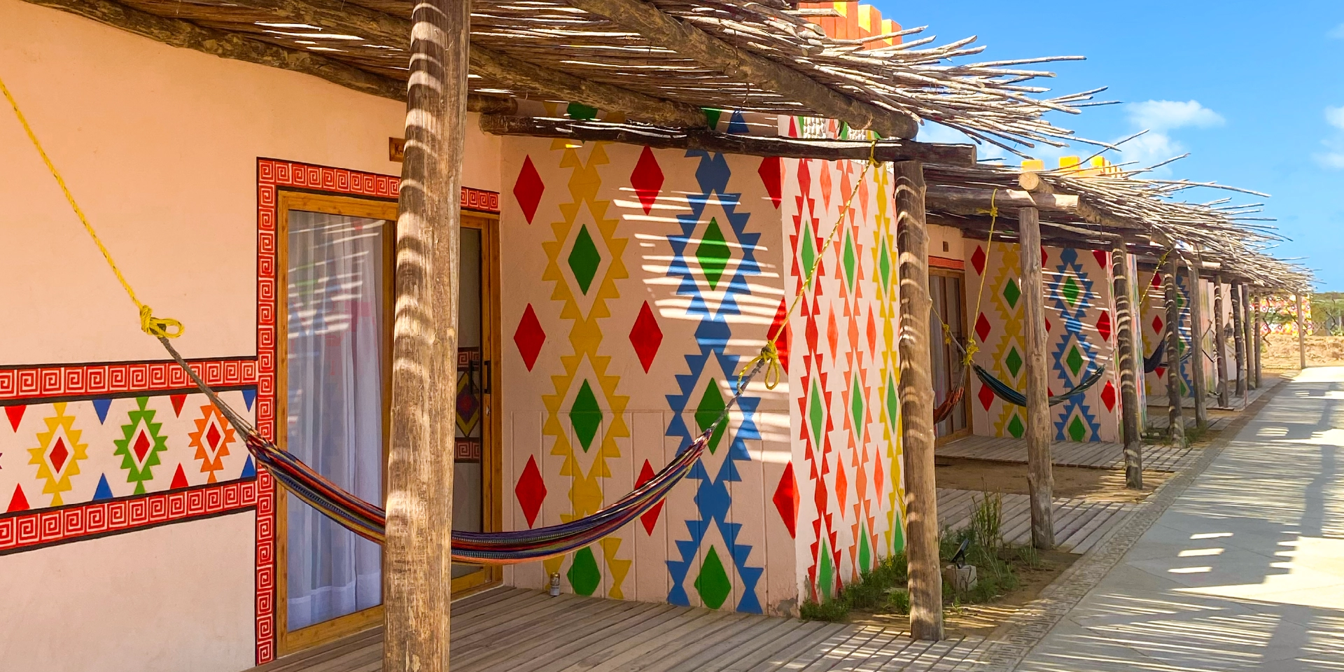 on-vacation-colombia-destination-national-guajira-hotel-wayira-bungalow-kids