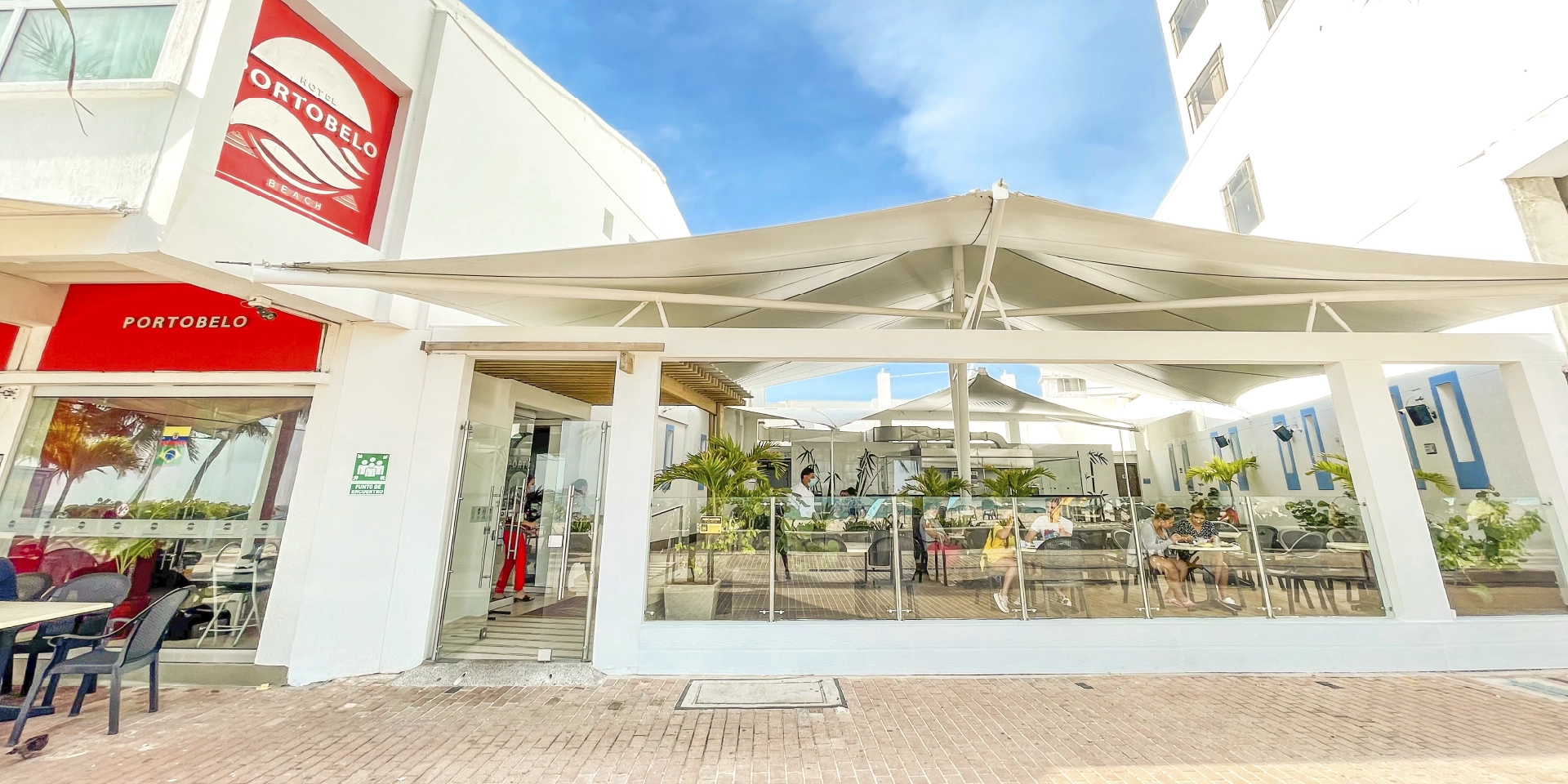 On Vacation Colombia destino nacional San Andr&eacute;s - Hotel Portobelo Beach - entrada