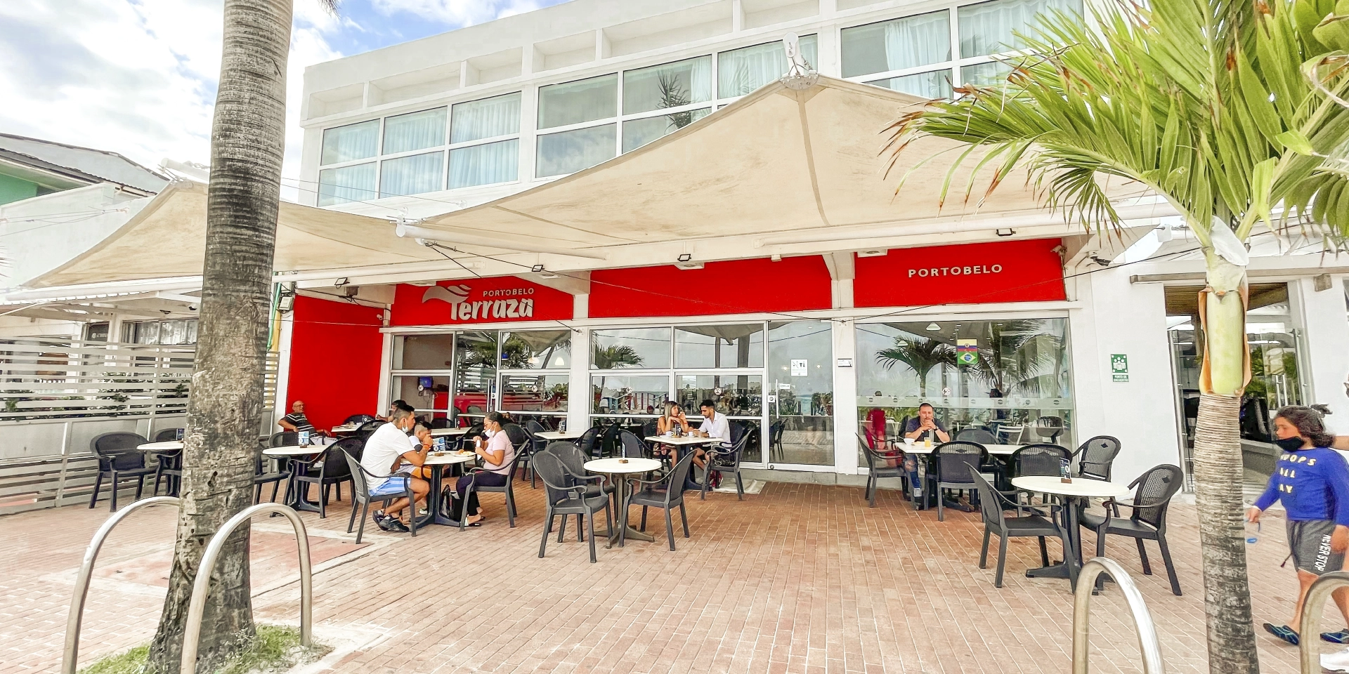 On Vacation Colombia destino nacional San Andr&eacute;s - Hotel Portobelo Beach - terraza