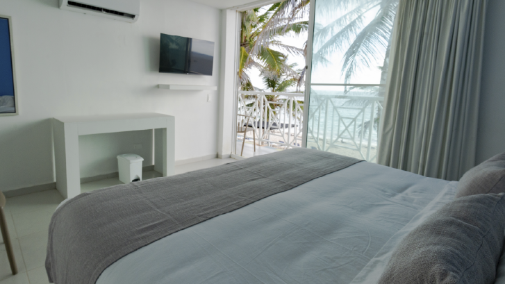 1 cama doble 1 cama sencilla, capacidad: 3 personas
Superior Triple