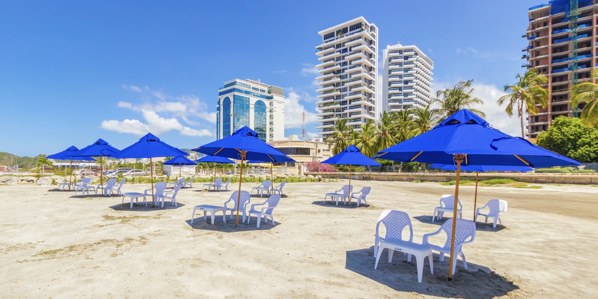 on-vacation-colombia-destination-santa-marta-hotel-acmarriott-playa-asoleadoras