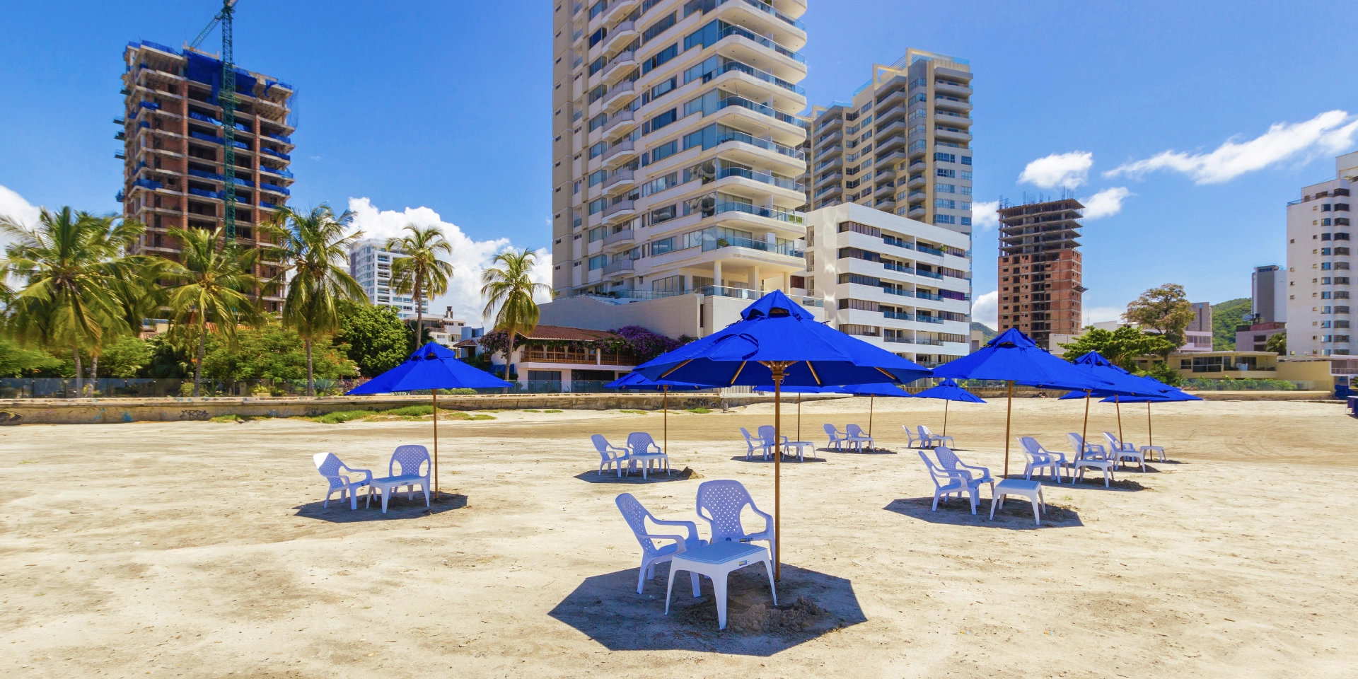 on-vacation-colombia-destination-santa-marta-hotel-acmarriott-playa-hotel