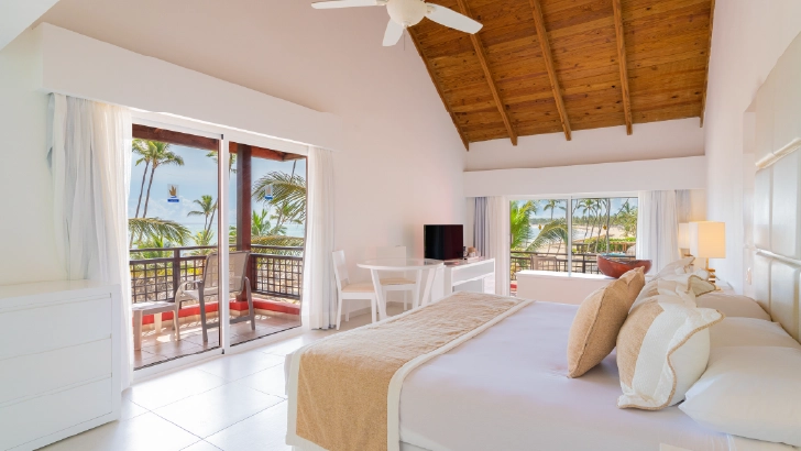 Cuentan con: ba&ntilde;era de hidromasajes, ducha doble, un balc&oacute;n, y un sinf&iacute;n de servicios