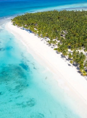 Es uno de los destinos tur&iacute;sticos m&aacute;s visitados de Rep&uacute;blica Dominicana, sus hermosas y paradis&iacute;acas playas atraen a miles de viajeros.
Isla Saona