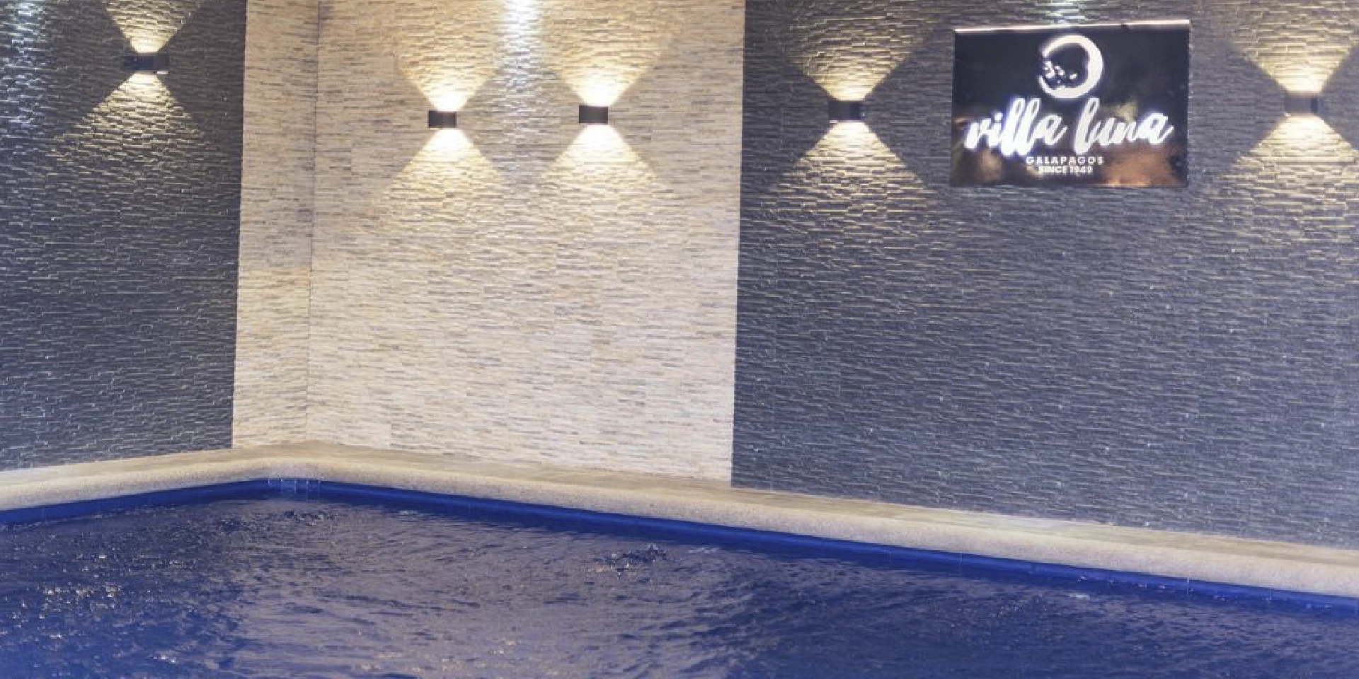 on-vacation-colombia-destination-ecuador-hotel-native-pool-1920x960px