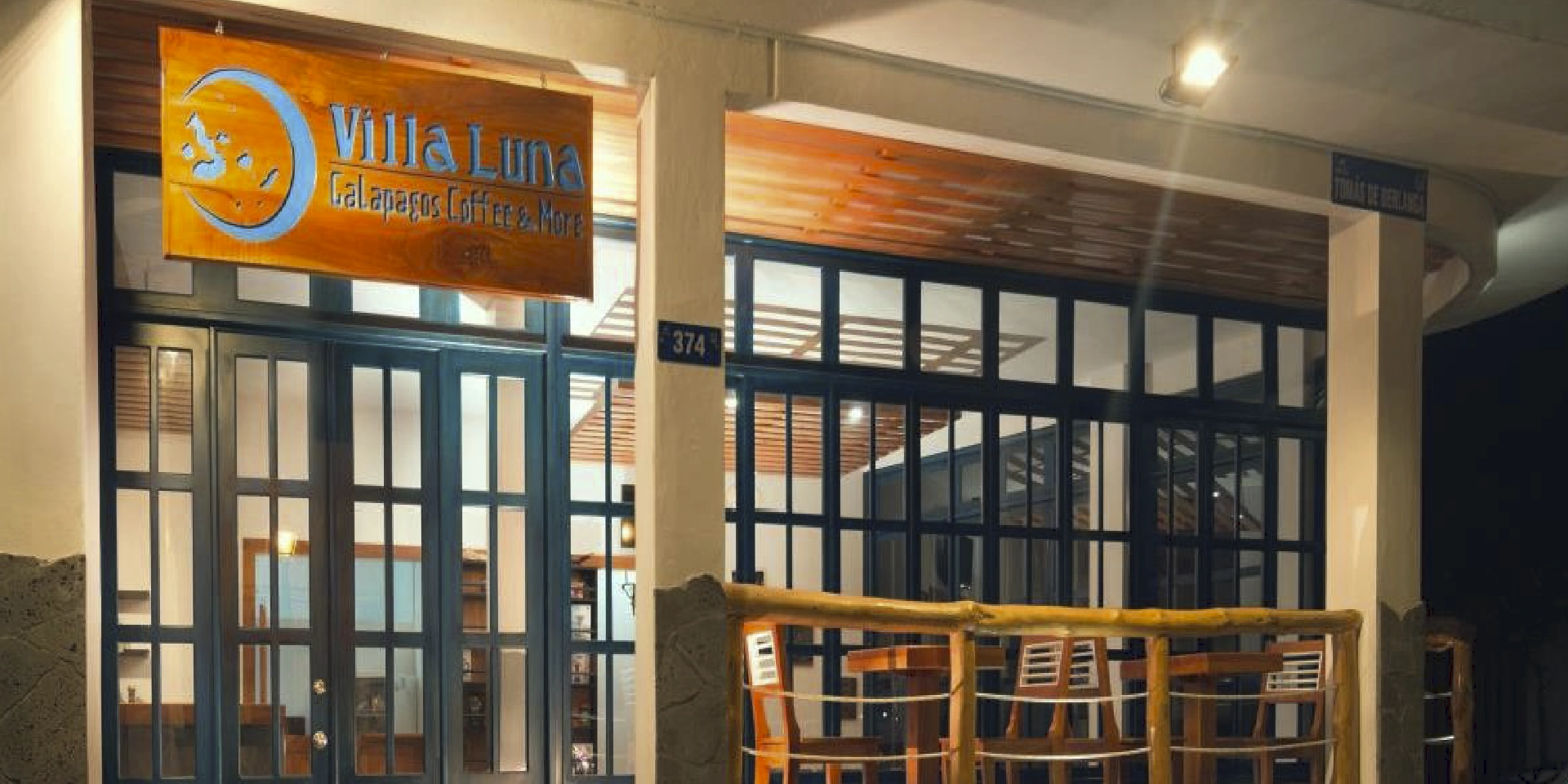 on-vacation-colombia-destination-ecuador-hotel-native-restaurant-01-1920x960px