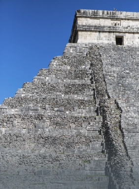 Explora la historia y cultura maya en ruinas impresionantes
Recorrido por el Legado Maya