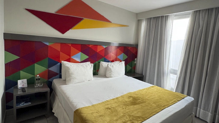 Cuentan con: TV, aire acondicionado, tel&eacute;fono, WiFi, caja fuerte.