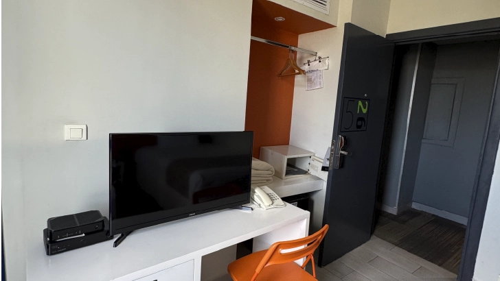 Cuentan con: TV, aire acondicionado, tel&eacute;fono, WiFi, caja fuerte.