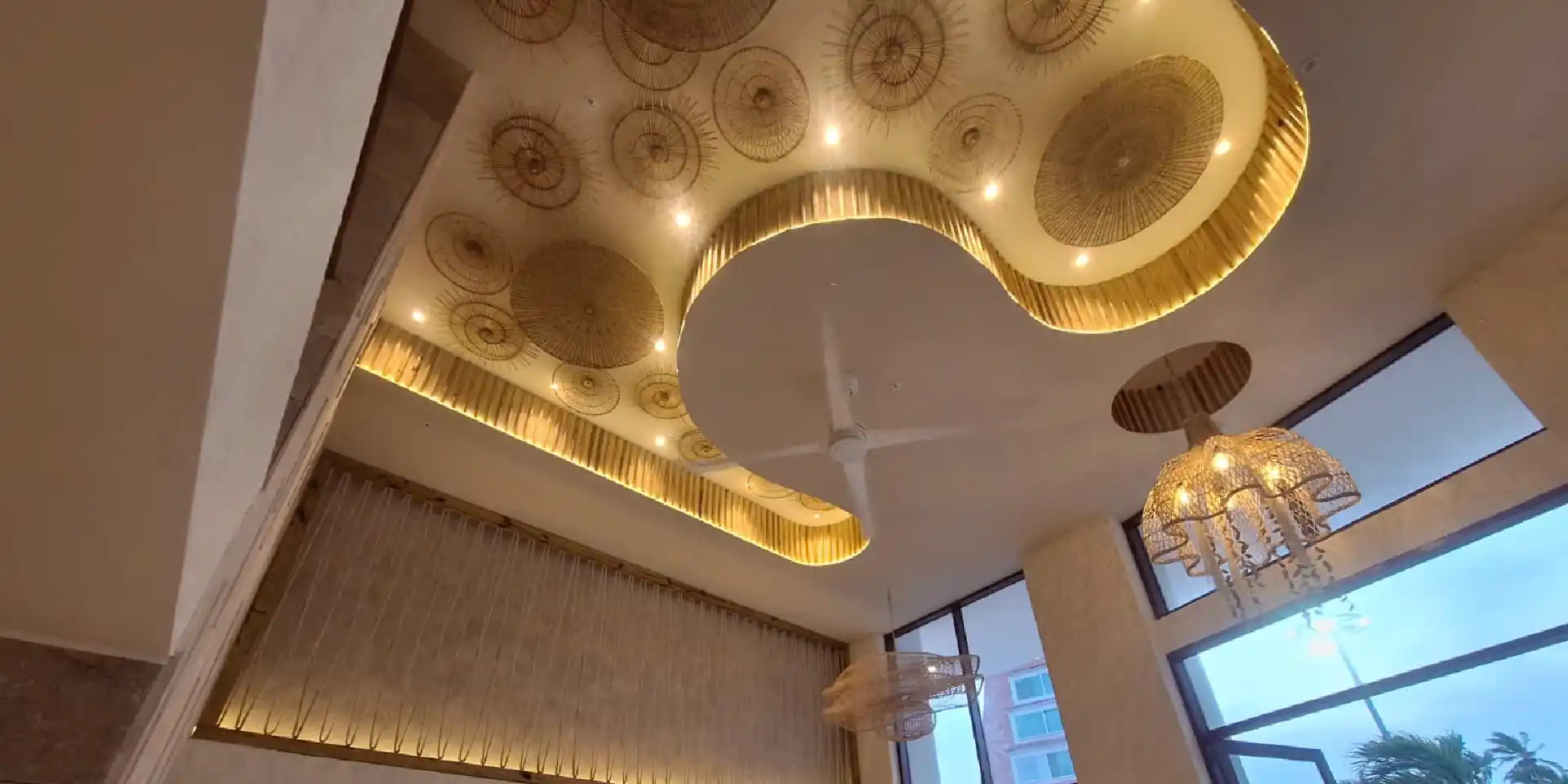 on-vacation-colombia-destino-san-andres-hotel-tone-recepcion-1920x960px 1_11zon