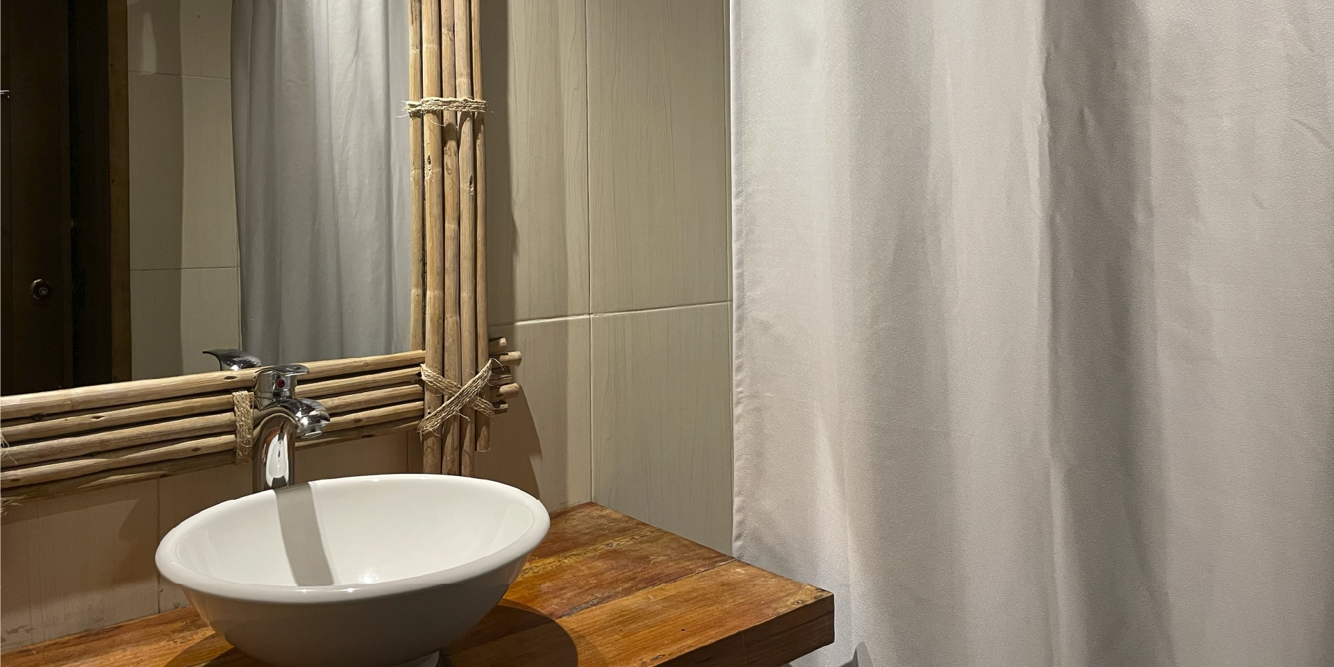 on-vacation-colombia-destino-amazonas-hotel-amazon-habitacion-doble-1920x960px 5