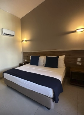 1 cama doble con capacidad para dos personas.                Estándar Doble